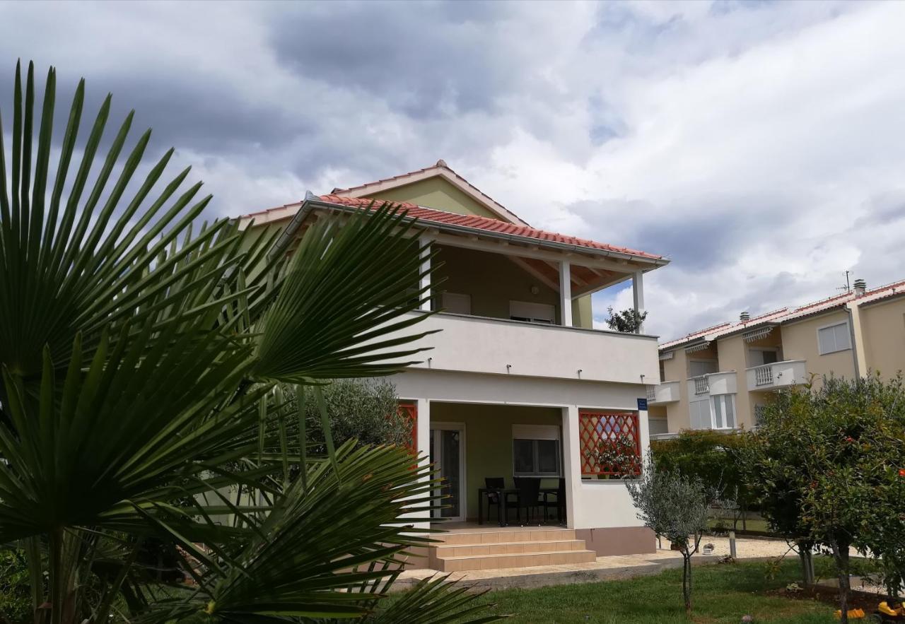 Apartments Matilda Sukosan Luaran gambar