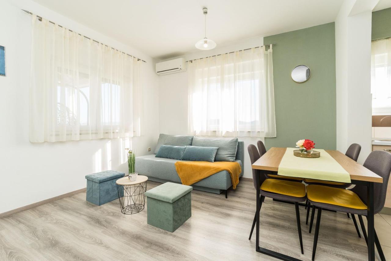 Apartments Matilda Sukosan Luaran gambar