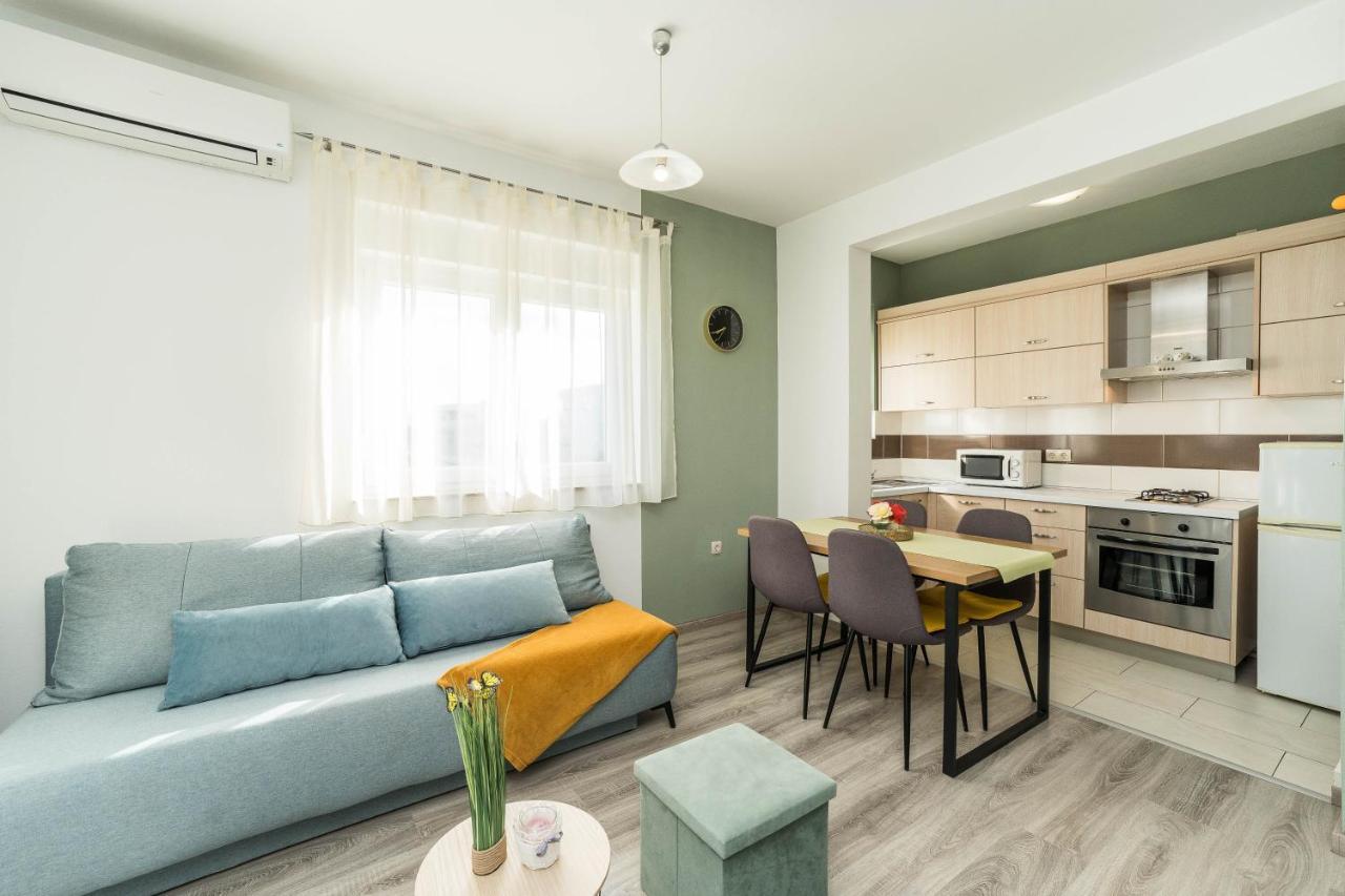 Apartments Matilda Sukosan Luaran gambar