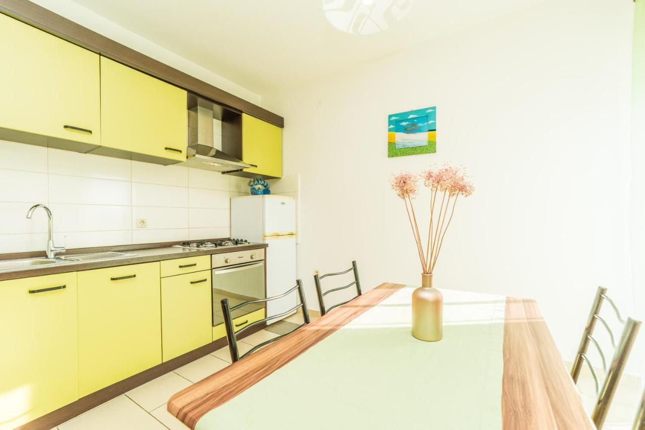 Apartments Matilda Sukosan Luaran gambar